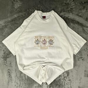 Vintage 90’s Waterton Lakes Canada Embroidered White Made in Canada T-shirt L